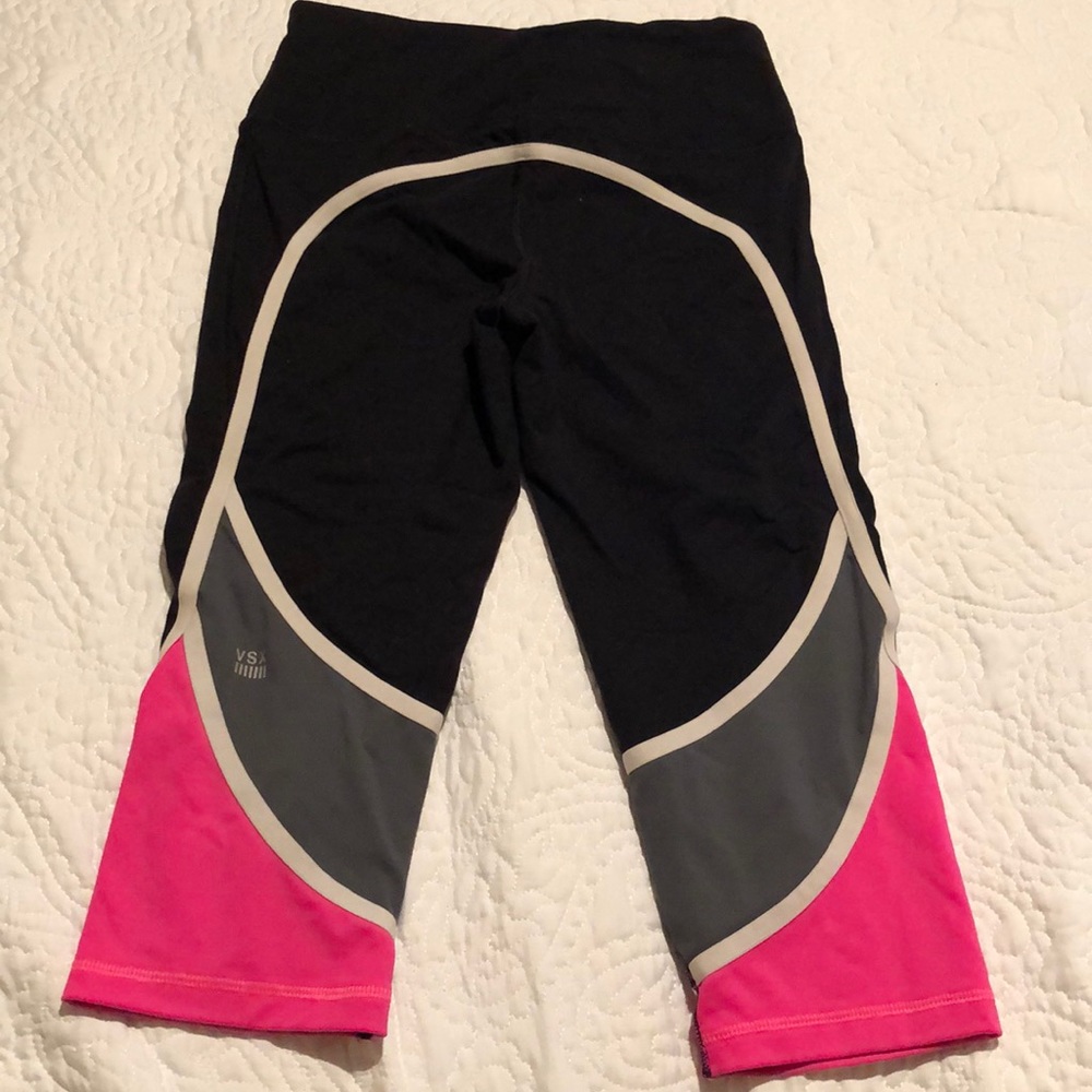 Victoria’s Secret Sport Knockout Crop Leggings